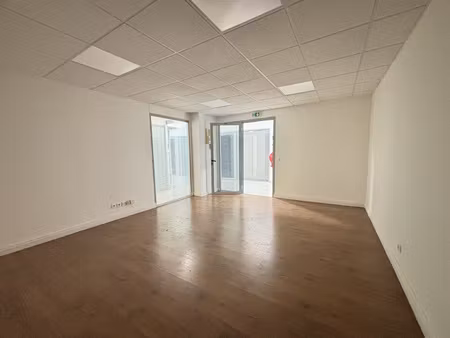 local commercial jarry - idéal bureaux - 25m2
