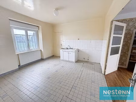a vendre maison en pierres avec potentiel de plus de 200m² habitable. a rénover  vivable d