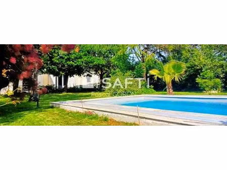 belle villa avec piscine à 12min de la rochelle