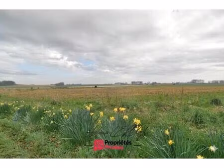 terrain constructible hors lotissement et en impasse de 1 526 m2