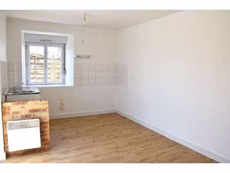 location appartement 2 pièces à bédée (35137) : à louer 2 pièces / 27m² bédée