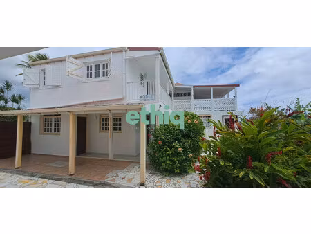 appartement t3 meublé 900 ttc à saline  gosier avec vue mer