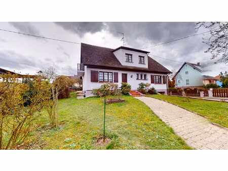 maison lumineuse avec volume sur 7 18 ares