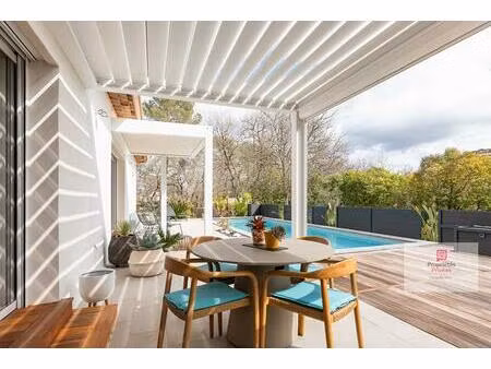 villa de plain-pied 4 pièces avec piscine proche fayence