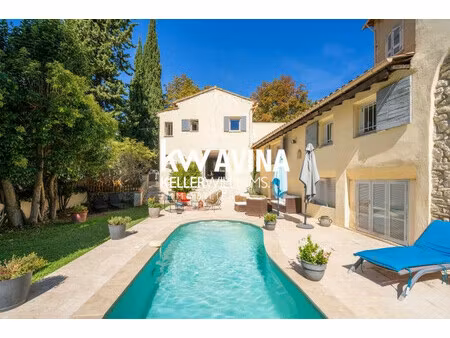 maison familiale 200m2 avec piscine secteur set club