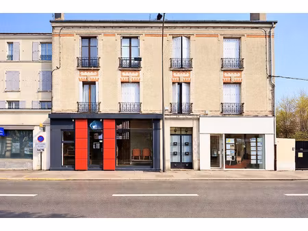 appartement t3 - 56m ² - vaujours centre-ville