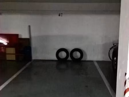 parking à louer - saint-germain-en-laye (78) - 105€