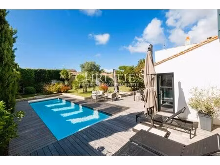 architect-designed villa 200 m²: elegance and privacy in the heart of la flotte with id 35