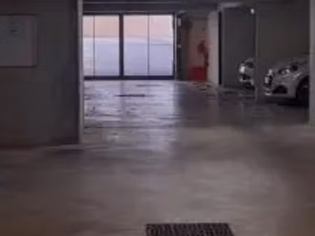 parking à louer - aix-en-provence (13) - 61€