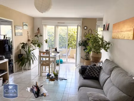 appartement à louer 2 pièces 61.76 m² - niort (79) - 530€