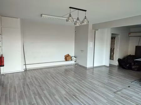 location local commercial 69m²