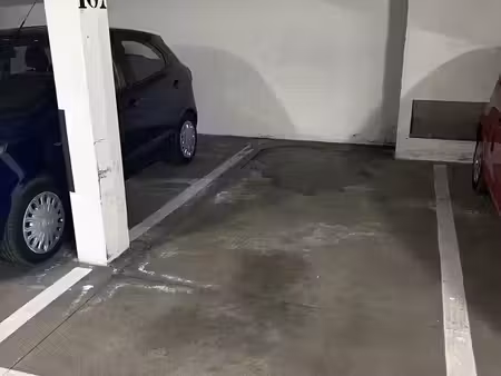 parking à vendre 10 m² - saint-pierre-des-corps (37) - 10 000€