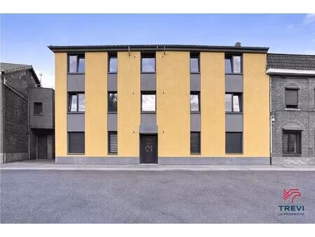 appartement te koop in fontaine-l'evêque met 1 slaapkamer