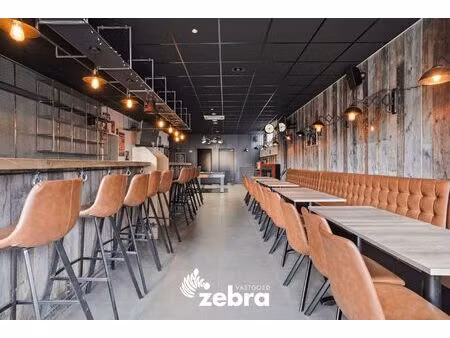 handelspand met unieke woonst in centrum pittem!