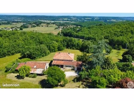 maison 6 pièces 230 m²