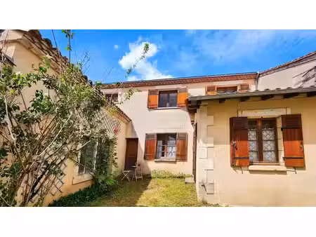 vente maison 6 pièces 194.69 m² à neuvic (24190)  195 000 €