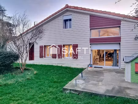 vente maison 9 pièces 217 m² soudan (79800)