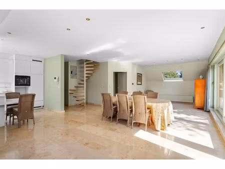 energiezuinig en lichtrijk appartement op rustige locatie