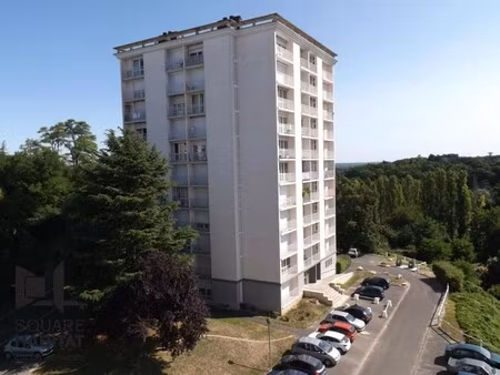 studio avec loggia - quartier montjoyeux  tours sud