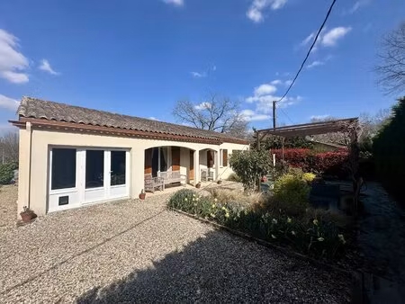 maison de 4 chambres près d'eymet