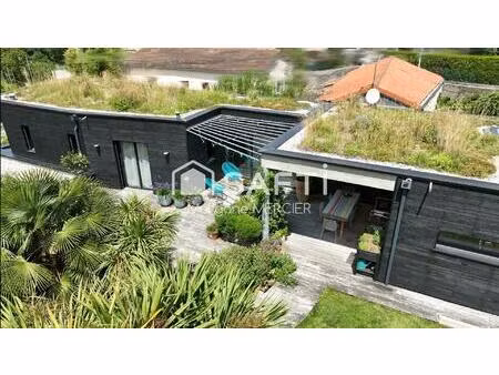 vente maison 8 pièces 220 m² thouars (79100)