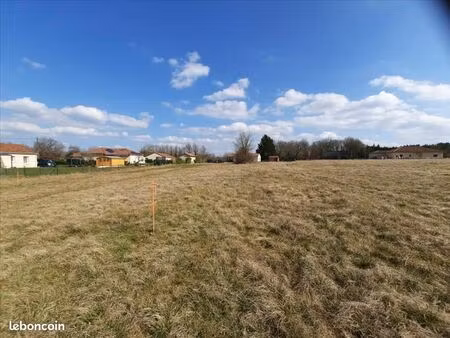 terrain 1 080 m² gramat