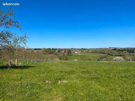 terrain 4 500 m² conceze