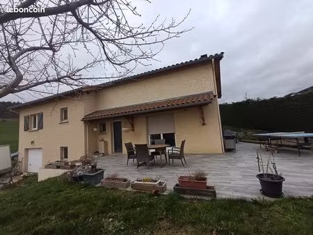 360 000 - 9 pièces - 1050 m2 terrain