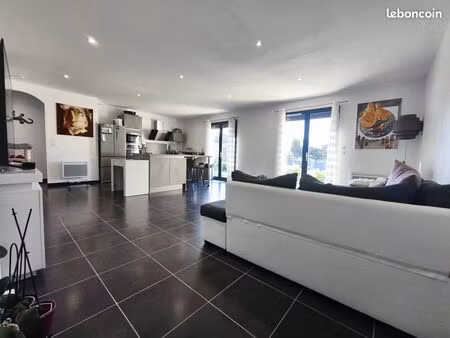 villa 4 pièces 86 m²