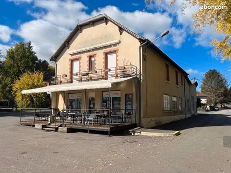 immeuble 637 m² coussac bonneval