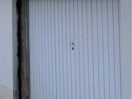 garage boxe extérieur lyon 4