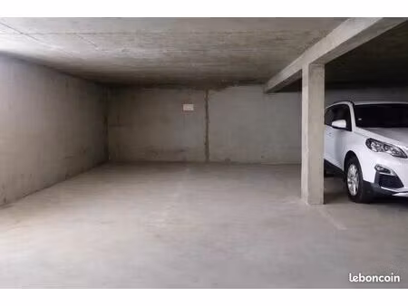 parking sous-sol à louer