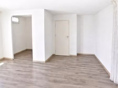 t2 dans une résidence privée à louer marseille 15eme