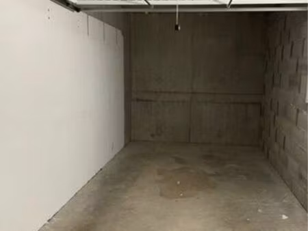 1 ou 2 garages à vendre dans copropriété smu