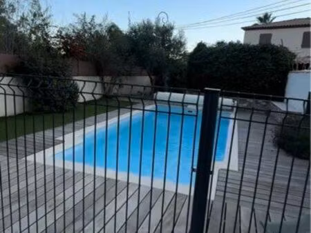 maison individuelle à la farlède de 125 m2 + 65 m2 de sous sol semi aménagé  avec piscine 