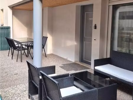 2p meublé avec terrasse