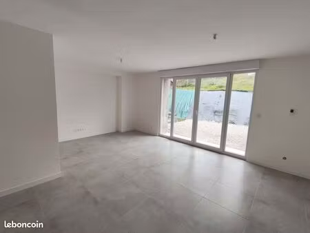 t2 50 m² avec terrasse – châlonvillars (70400)