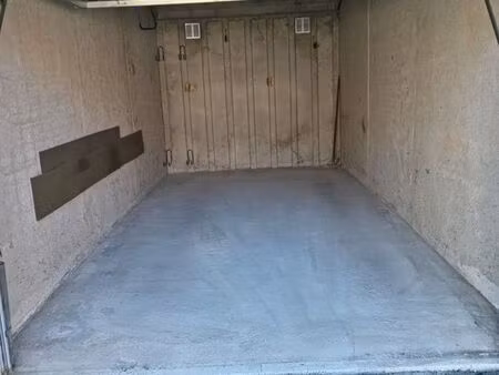 garage fermé à louer proche centre vill