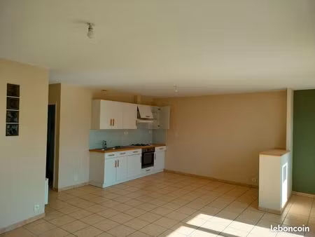 maison mitoyenne 78 m² – 2 chambres – garage – pluvigner