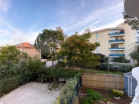 location appartement 2 pièces 43m² hyeres 83400
