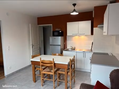 t2 meublé de 38 m²  lumineux quartier st priest village
