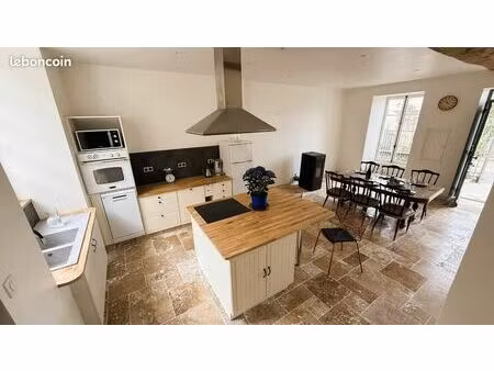 belle maison ancienne à louer