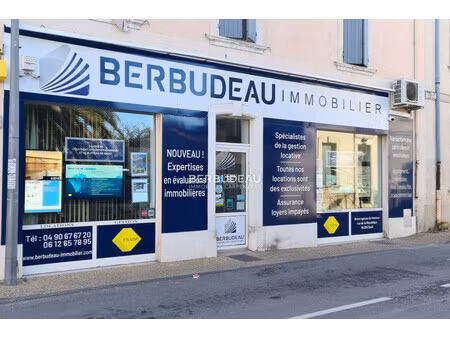 location local professionnel 70m² carpentras 84200