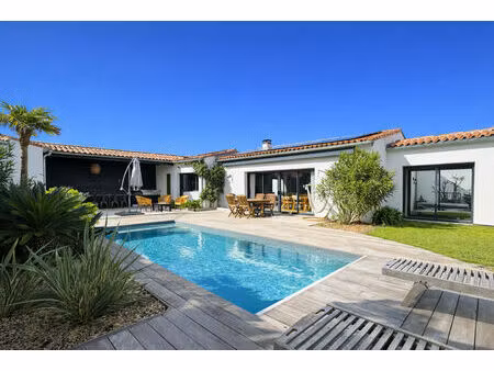 vente maison 7 pièces 201 m² sainte-marie-de-ré (17740)