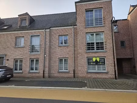 gelijkvloers appartement met 2 slaapkamers en tuin te dessel!