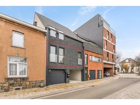 gunstig gelegen appartement met ruim terras en autostaanplaats