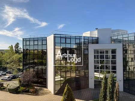 location bureaux 131 m² à 2 626 m²