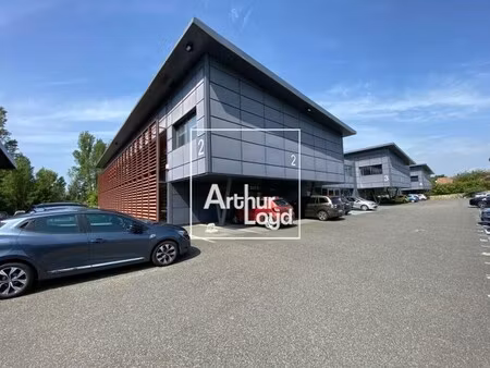 location bureaux 33 m² à 798 m²