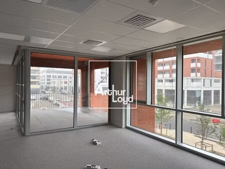 location bureaux 91 m² à 361 m²