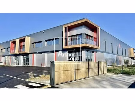 location entrepôt 372 m² à 5 292 m²